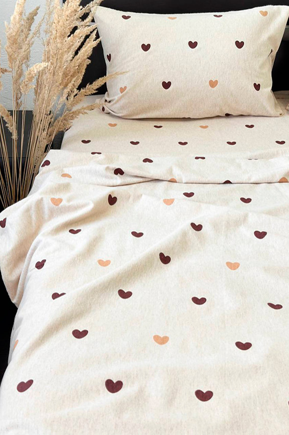 Комплект постільної білизни з фланелю (півтораспальний) Сердечки (бежевий)
